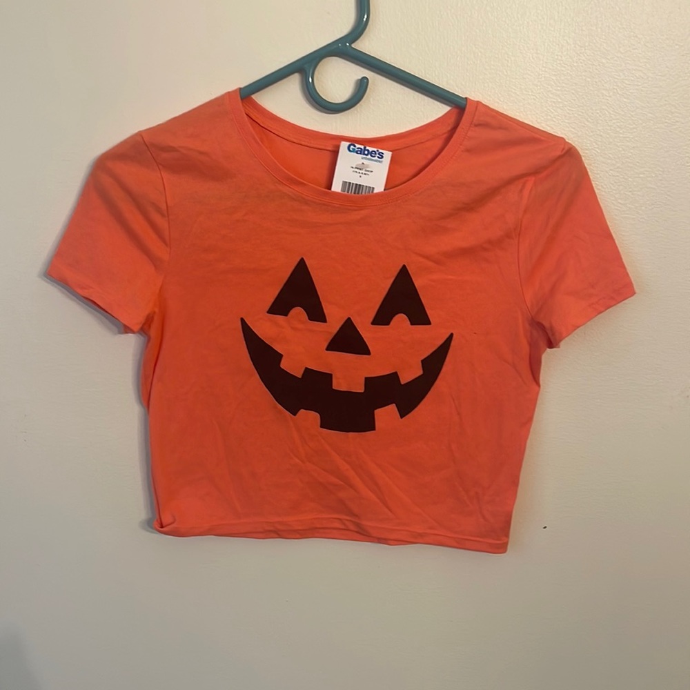 Jack-o-lantern crop top